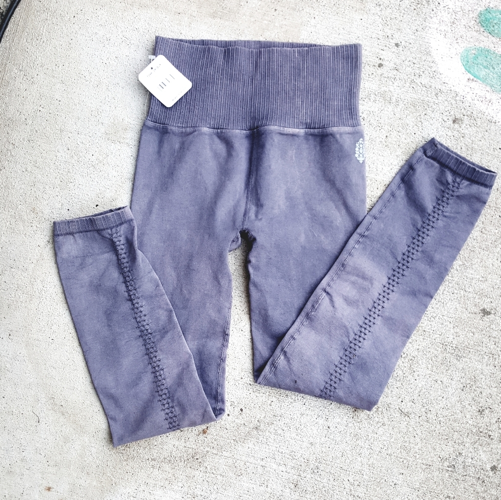 Free people movement good karma leggings size xs/s dusty lavender/gray nwt